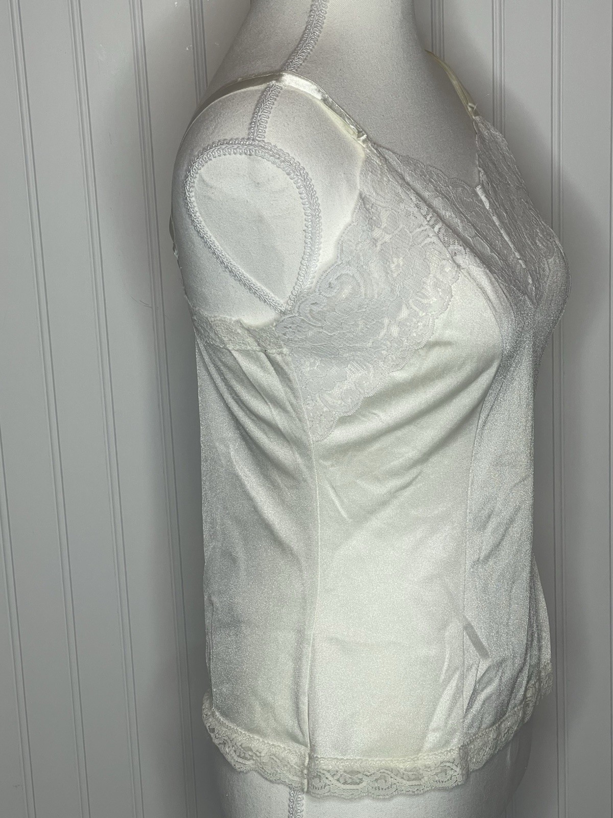 Vintage AJ Schneierson Lace Trim Beige Lingerie Camisole Women’s Size 10 / 32