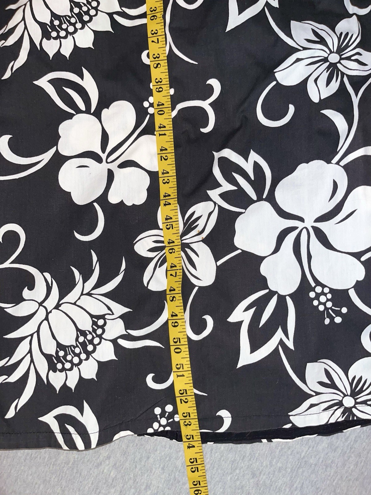 Vintage Hawaiian Maxi Hostess Dress Hibiscus Black White Mermaid Fishtail Hem