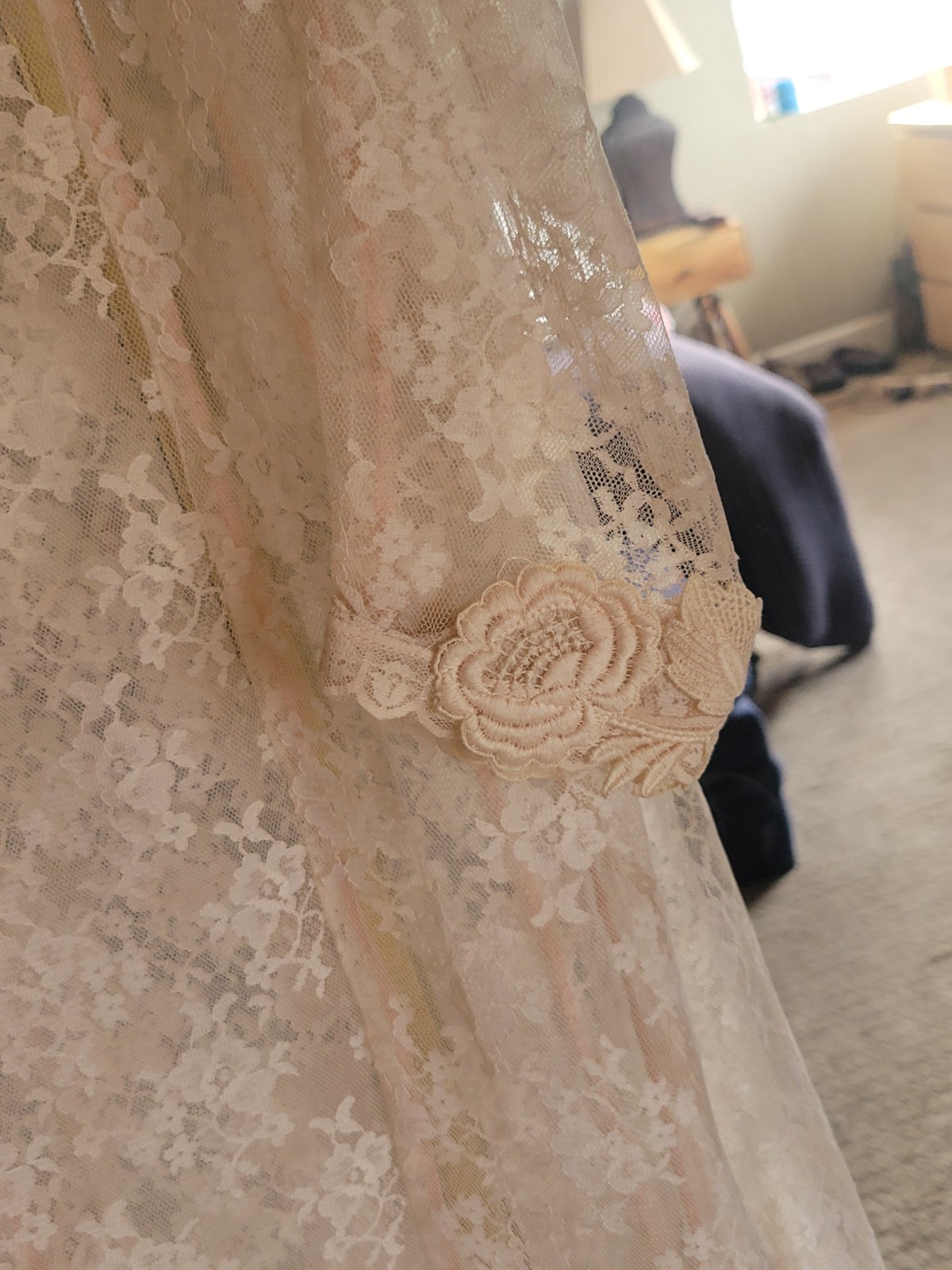 VINTAGE 1970S LORRIE KABALA SHEER NUDE LACE WEDDING DRESS Size XS BEAUTIFUL