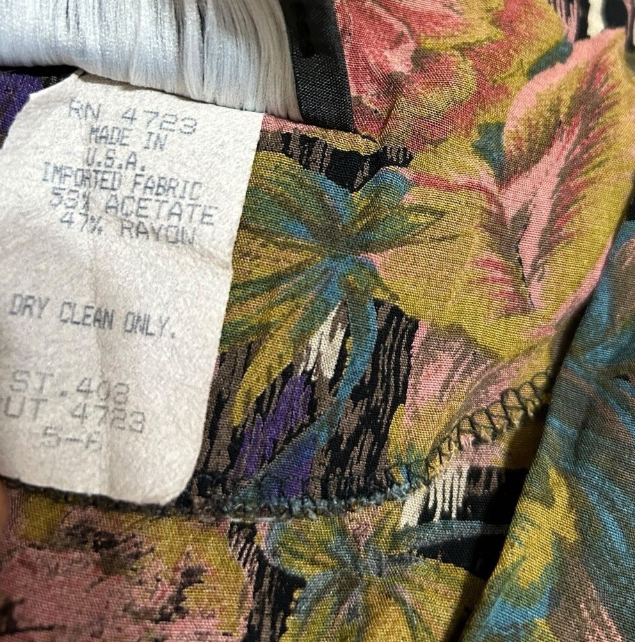 Vtg Phoebe Vest Women Size S/M Purple Pink Sleeveless Floral Bohemian Waistcoat