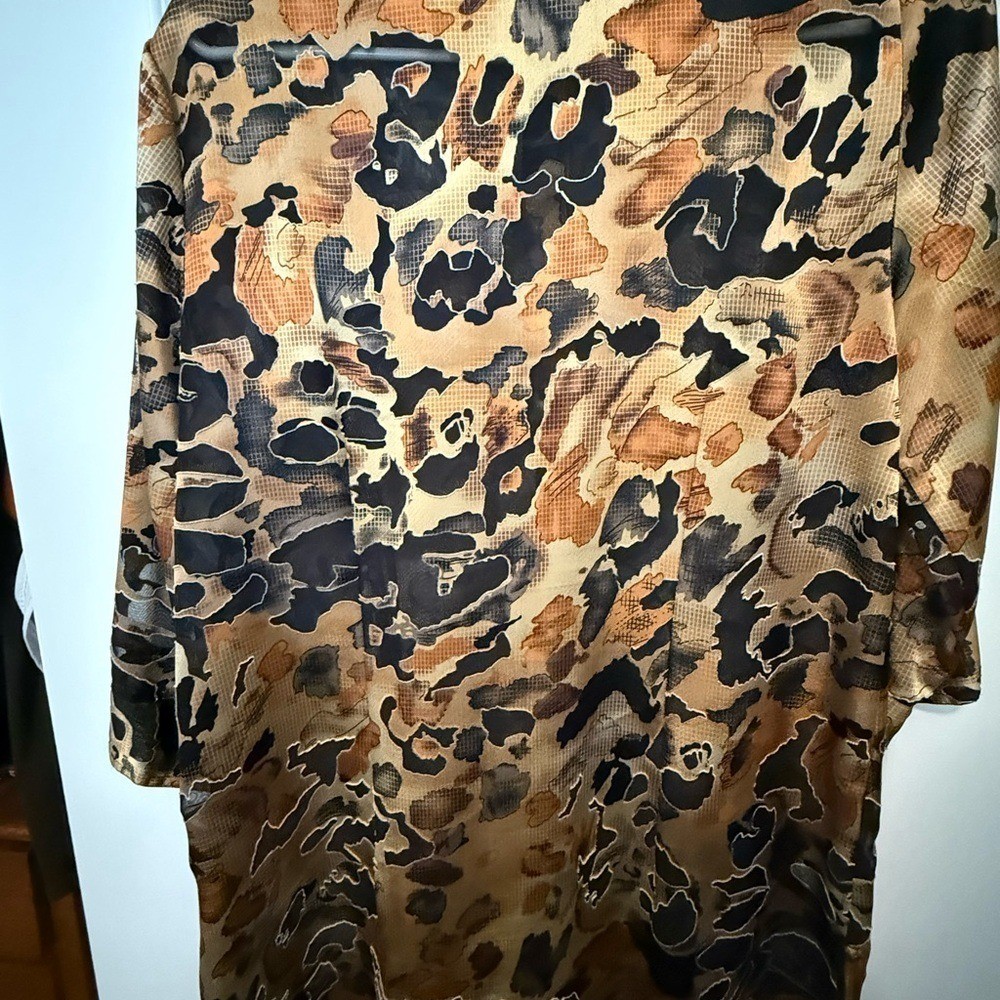 Vintage- Erin London Animal Print Satin Top