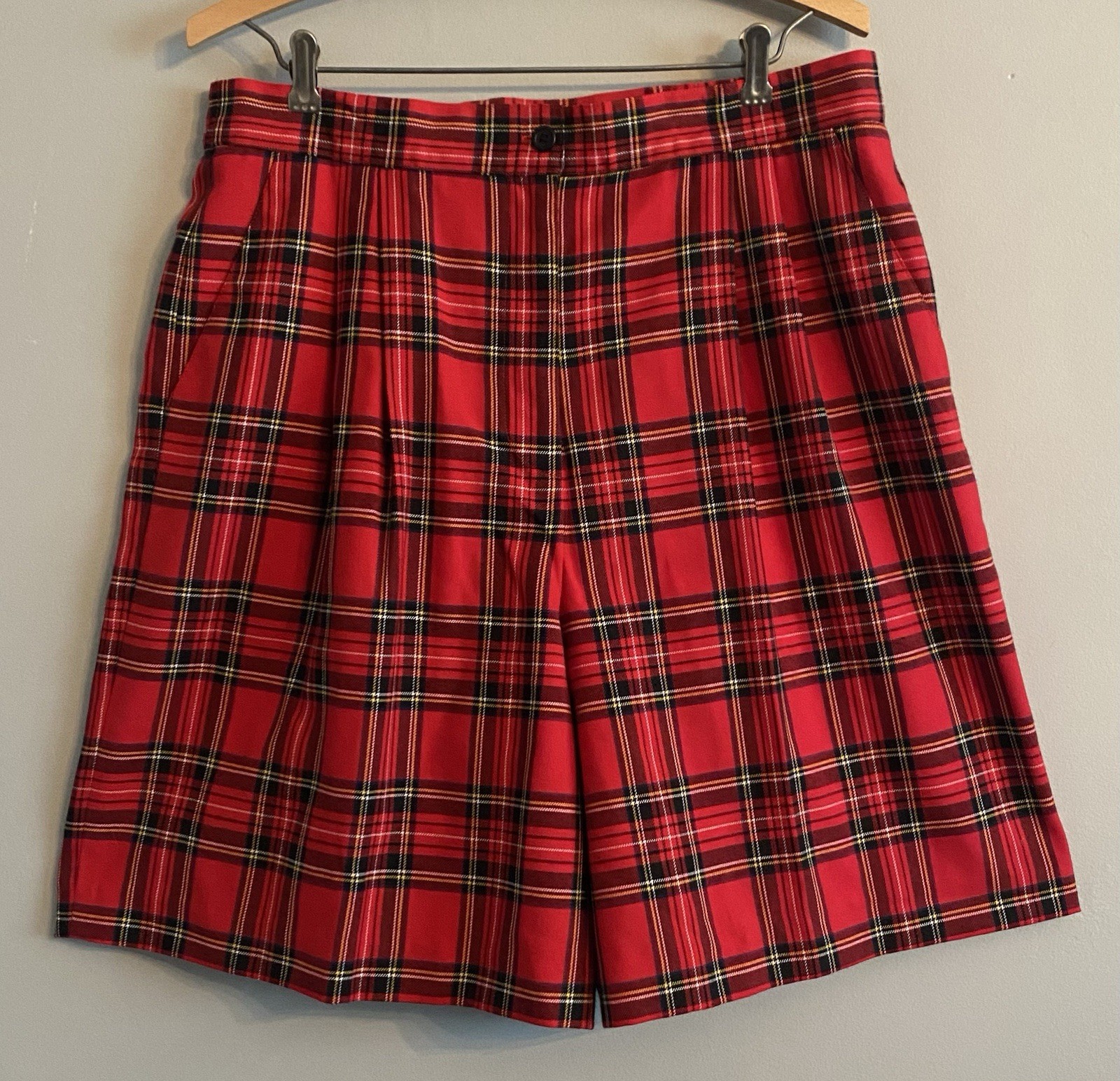 Leslie Fay High Waist Red Tartan Plaid Shorts Preppy City Classic Vintage Sz 16