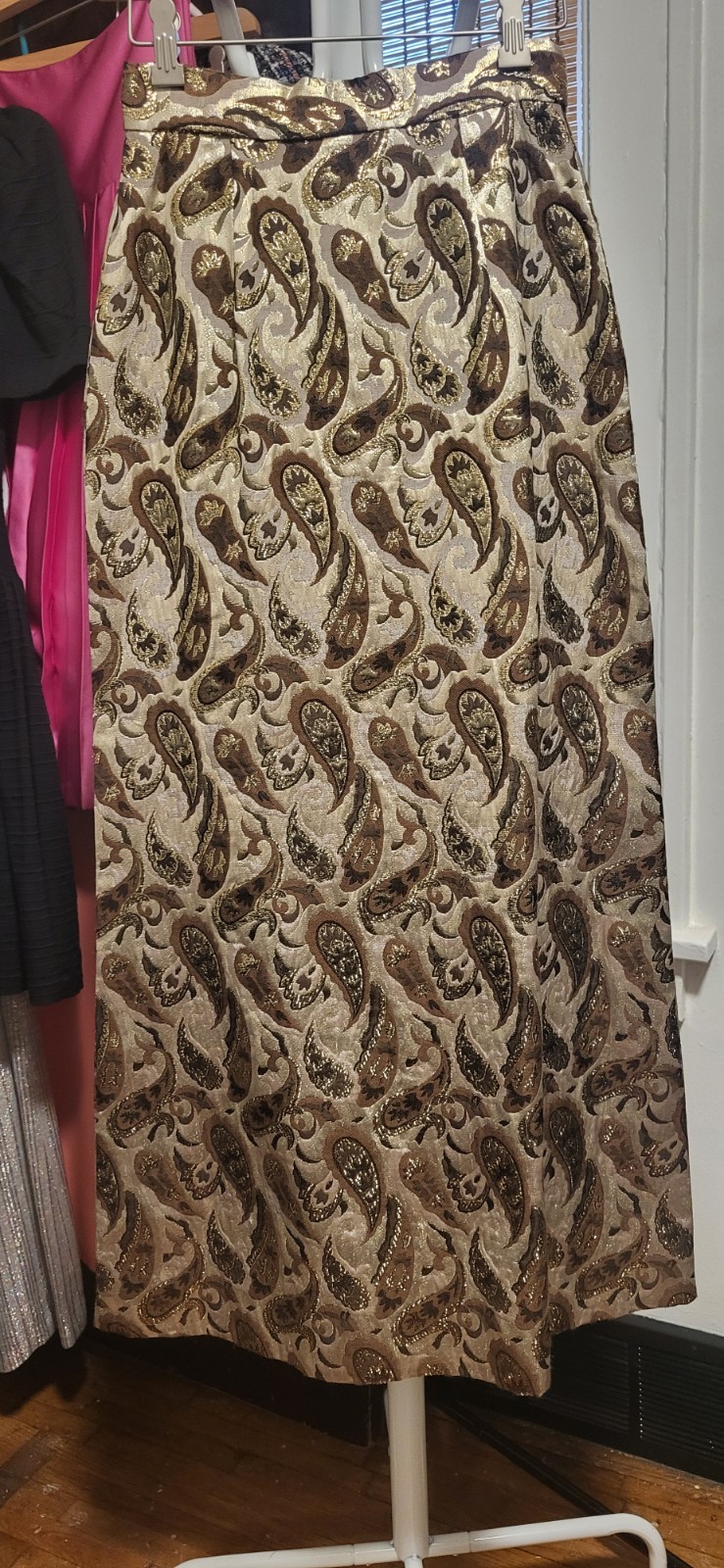 Vintage 1960’s Custom Unbranded Metallic Gold Brown & Taupe Paisley FL Skirt S