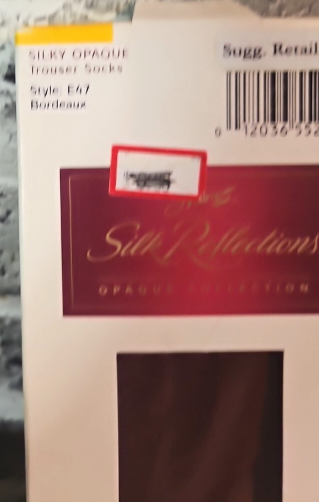 Vintage Hanes Silk Reflections Opaque Collection Trouser Socks (E47) Bordeaux