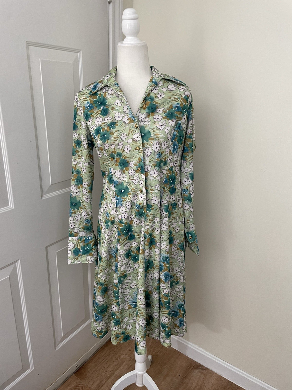 Vintage 1970’s Shirt Dress Bust/40 Waist/34