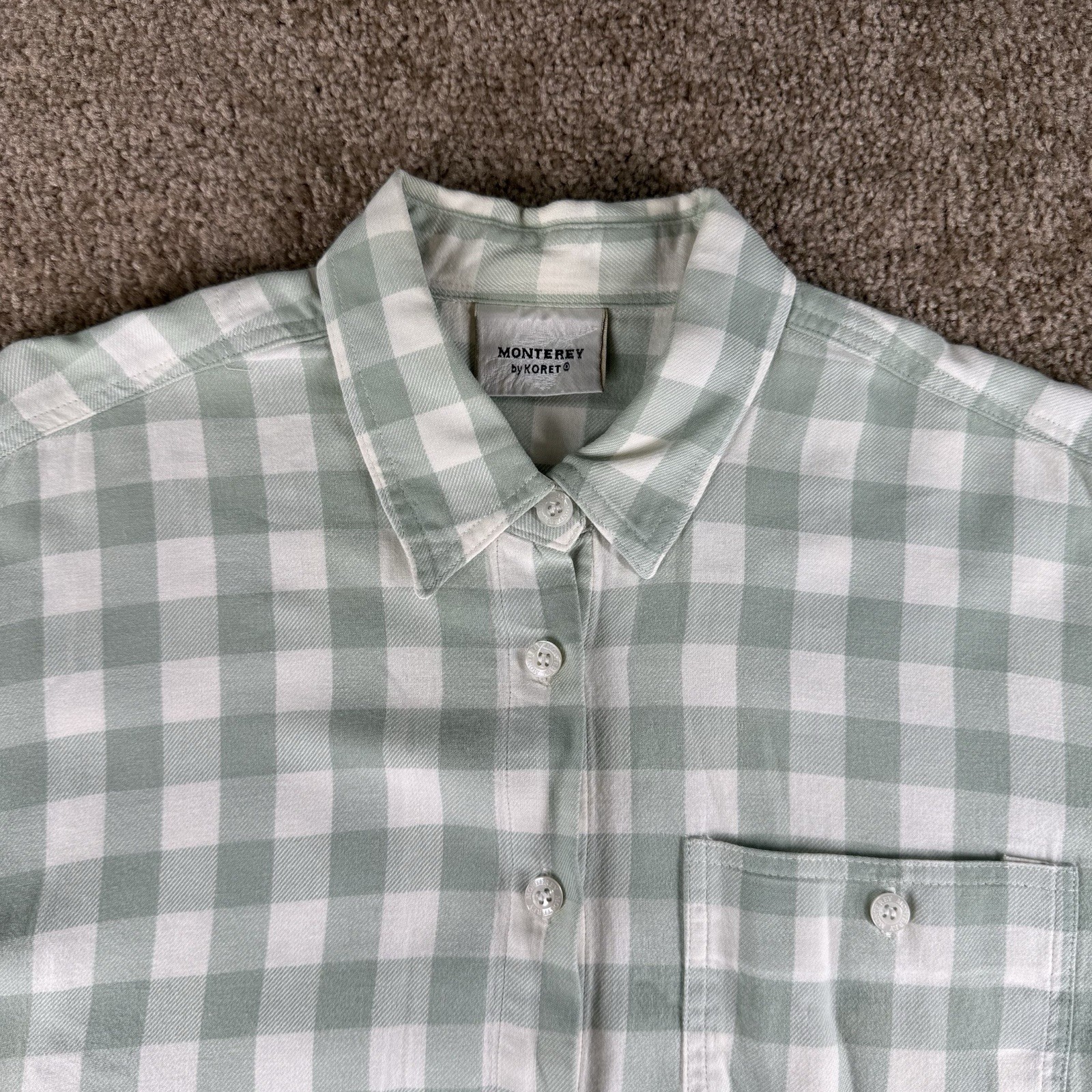 Vintage Montery By Koret Ivory And Green Gingham Checkered Longsleeve Button Up