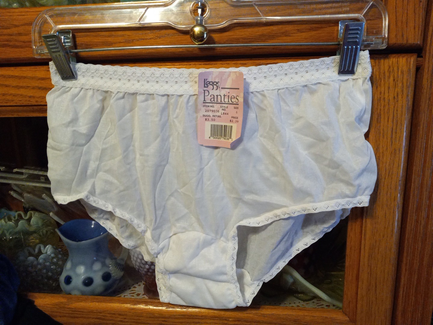 Vintage L’eggs Brief Panties 100% Nylon Size 6 Sheer Silky Soft White Mushroom G