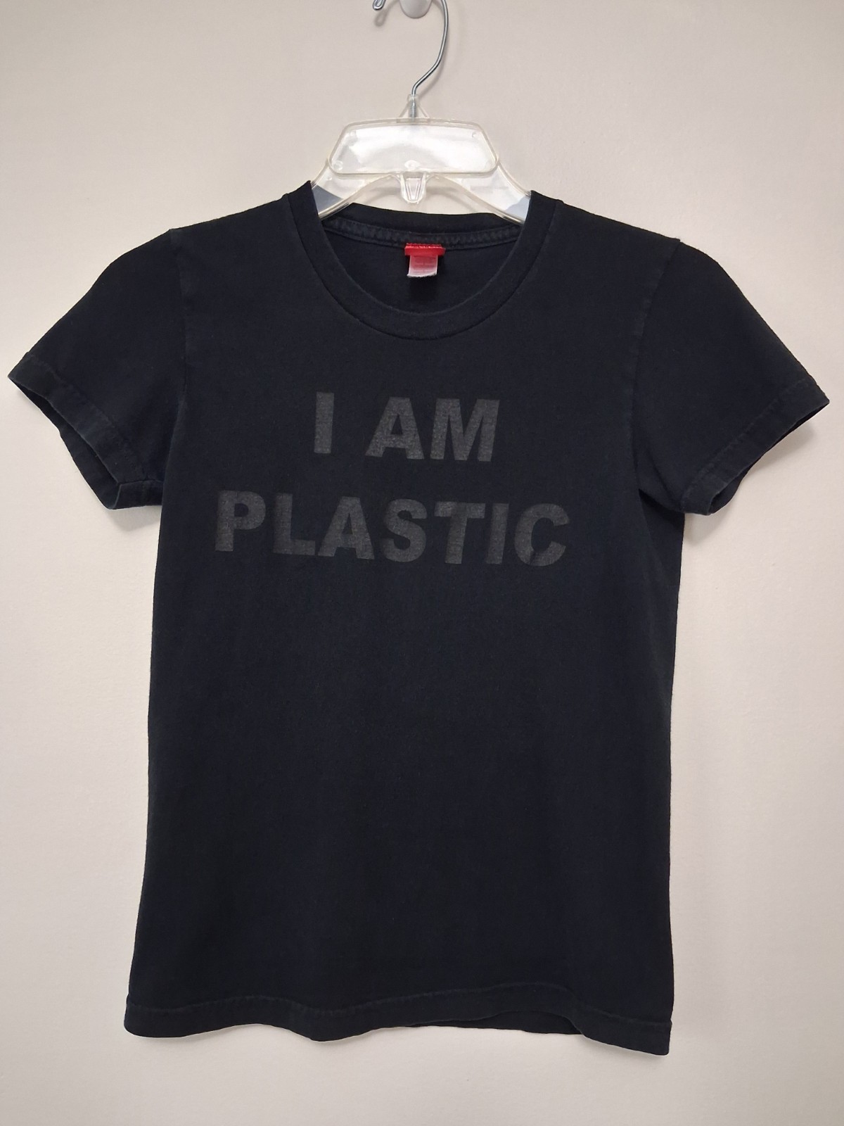 VTG Y2K Kidrobot I Am Plastic Black Graphic T Shirt Baby Tee Size Small Faded