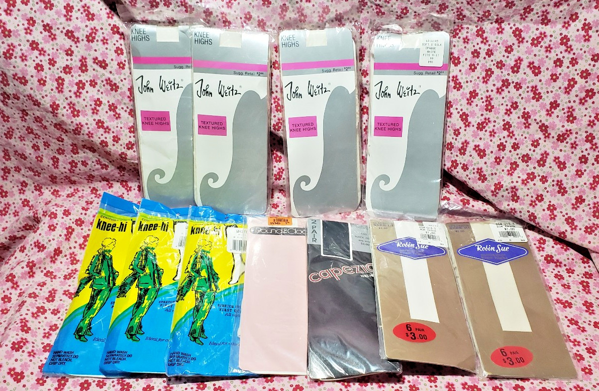 13 Pair NOS Vintage Knee Hi High Nylon Stockings One Size 8-1/2-11 White Black