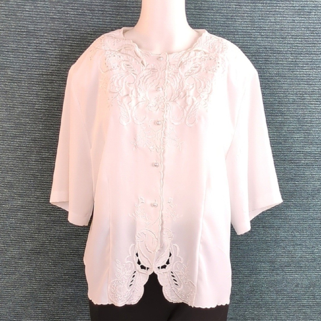 Christie & Jill Vintage ’80s Embroidered Eyelet White Blouse Made In Korea