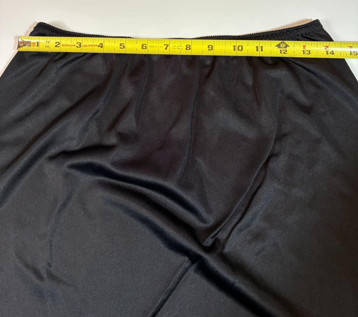 Vtg GOSSARD ARTEMIS Black HALF SLIP Small TRIPLE LACE Hem Slits Nylon Coquette