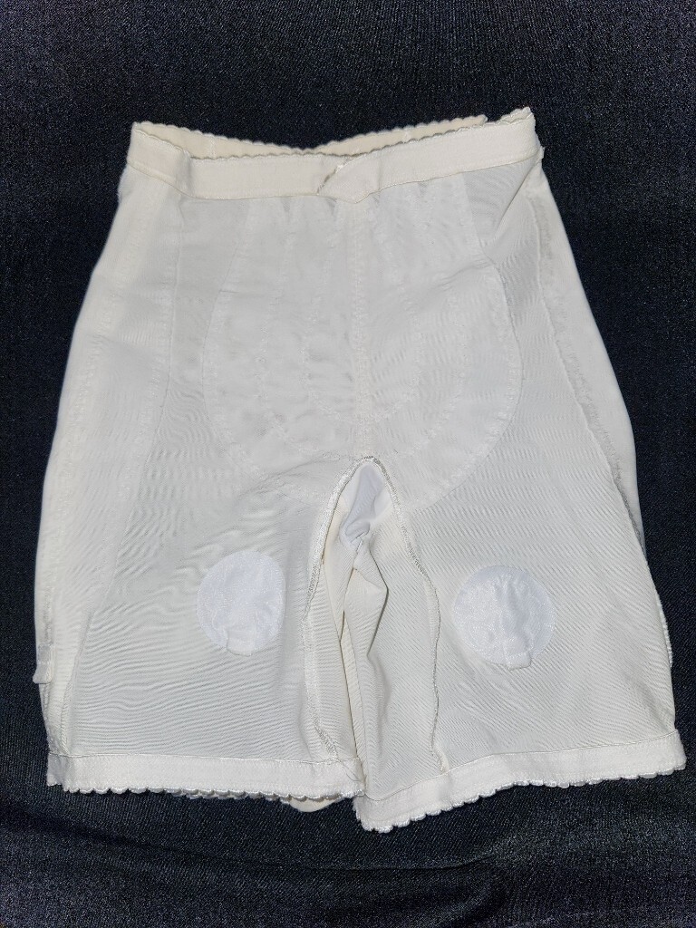 VTG Vanity Fair S 41-015 Nylon Girdle Shaper Long Leg Garter Loop B6