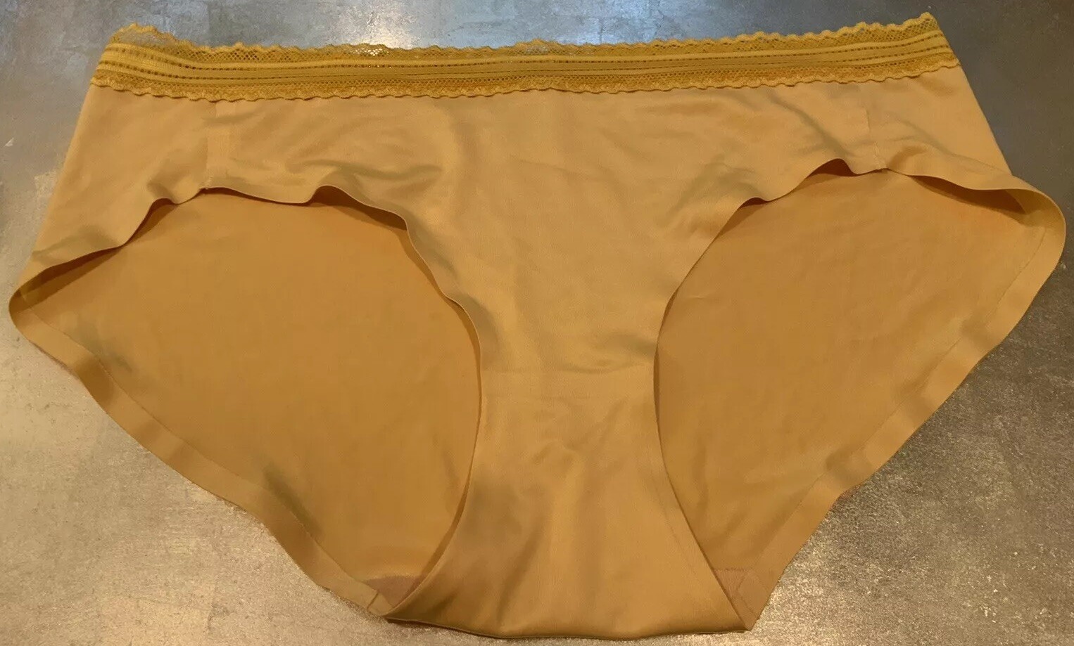Vintage M Silky Gold Hipster Bikini Panties W Lace Trim
