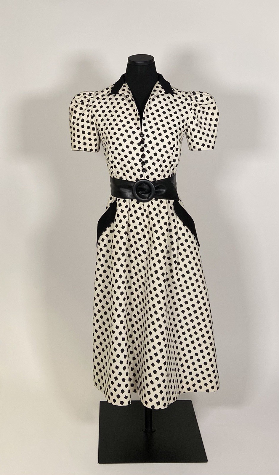 012 1980s New wave rockabilly dress, black + white Werle Beverly Hills Size S VG