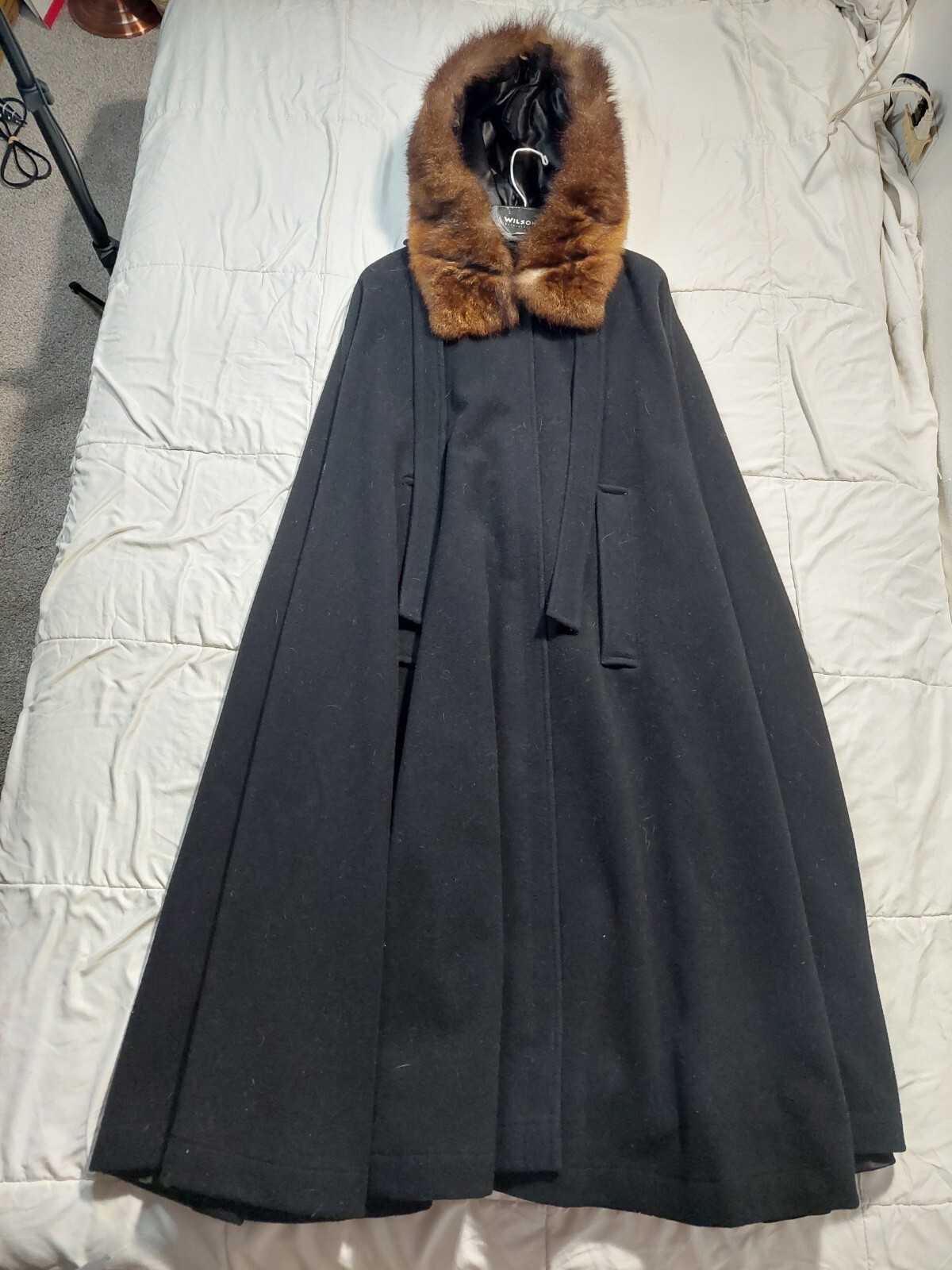 Women’s Small Aunt Abigail’s Attic Black 100% Wool Full Length Cape FauxFur Hood
