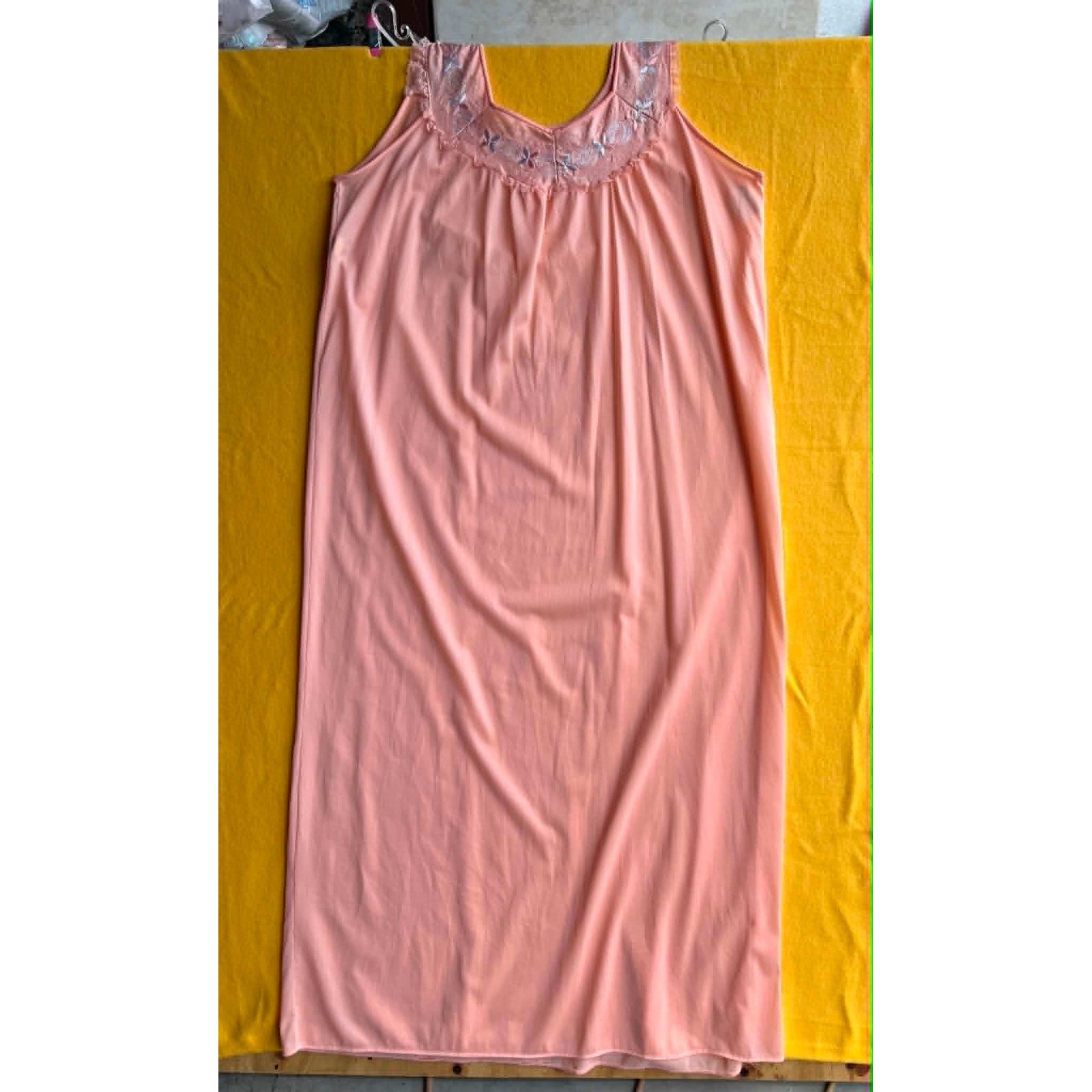 Vintage Katz Peach Nylon Nightgown Embroidered Lace Trim Sleeveless 26-05-19