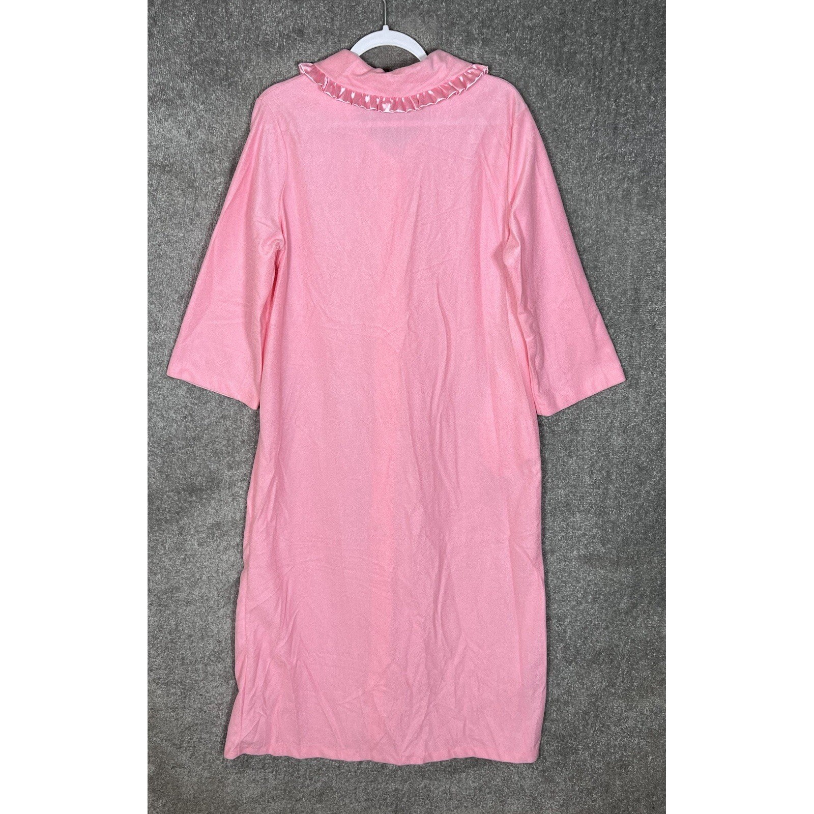 Vintage Kingly Long Robe Womens Size Large 16-18 Pink Side Pocket Snap Front USA