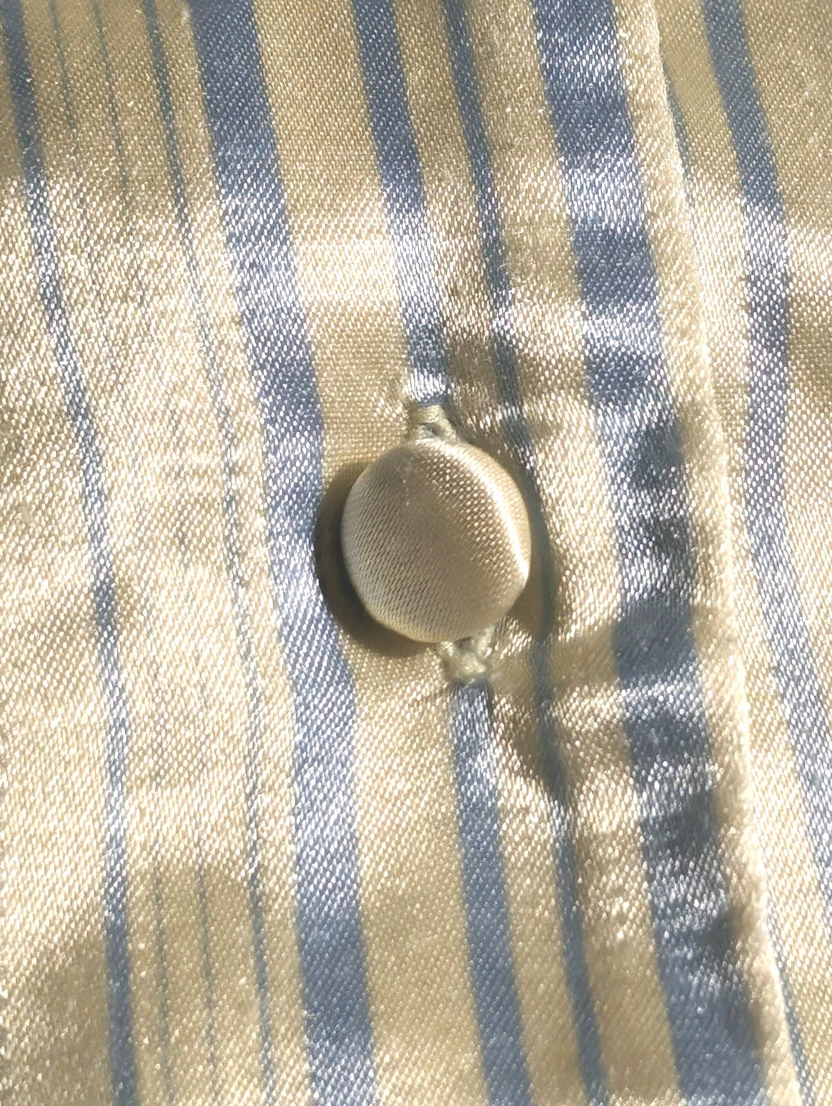 Vintage Women’s Satin Pajama Shirt Size Medium Brand: Ocean Blu ? FAIR Condition