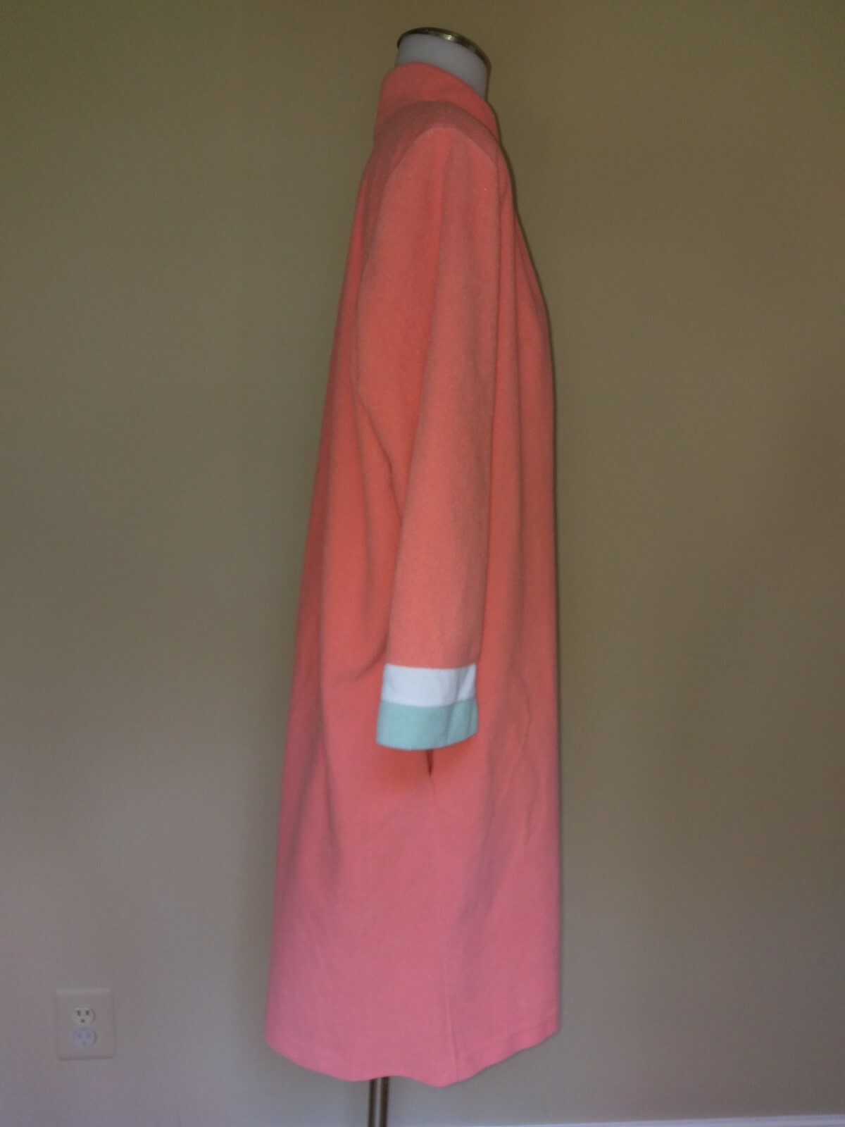 Vintage Vanity Fair Velour Robe 16 Zip Front Salmon Orange Coral Pink Mint Green