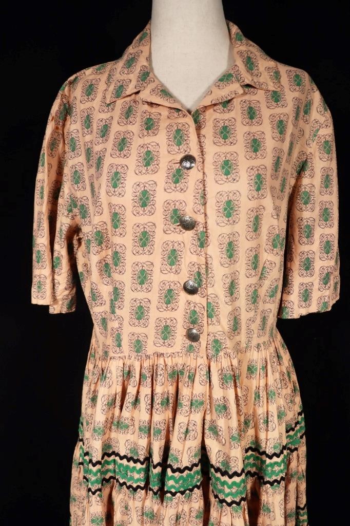 Vintage 1950’s Peach Color Native American Cotton Dress Size 16+ Excellent Cond