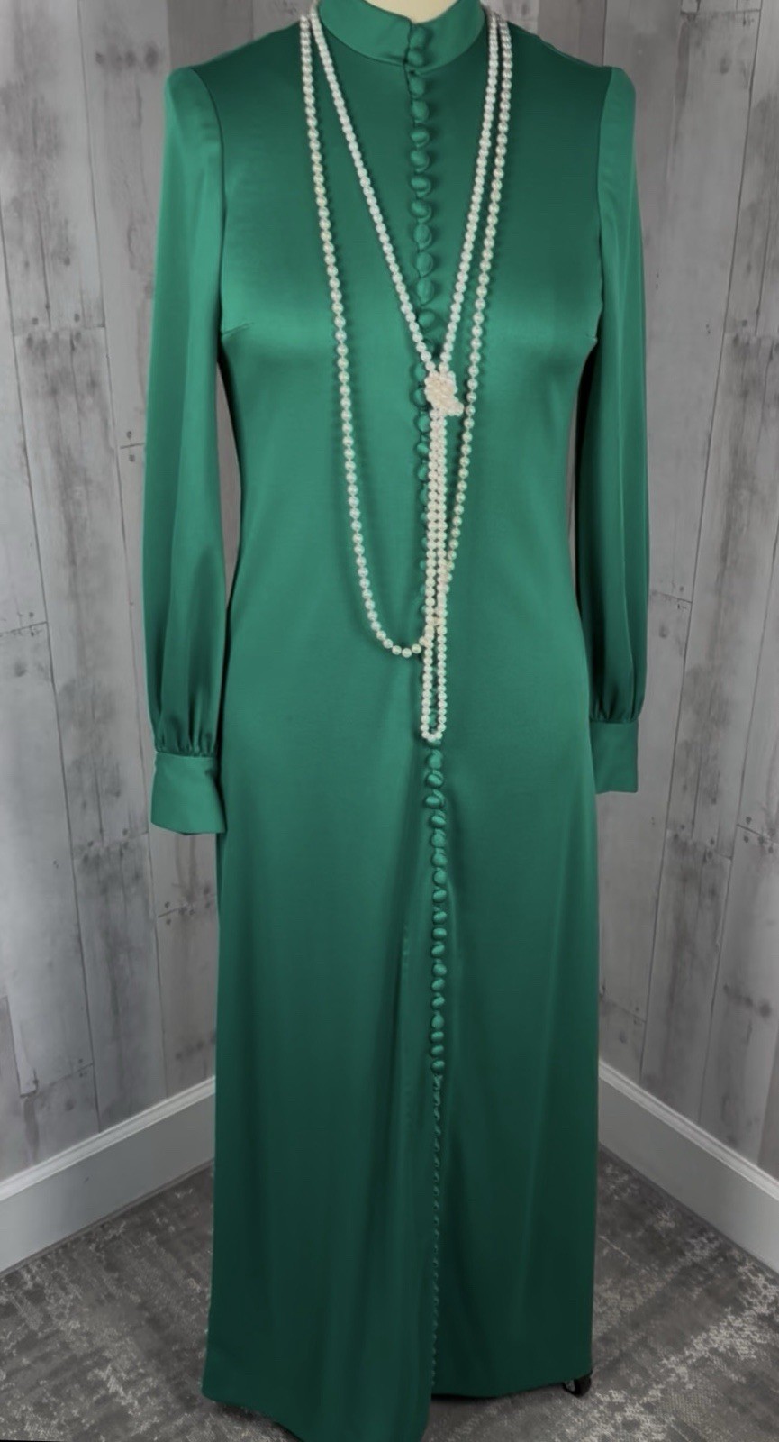Vintage 1970s MOD Emerald Green Maxi Gown Elegant Poly Retro Size L/12