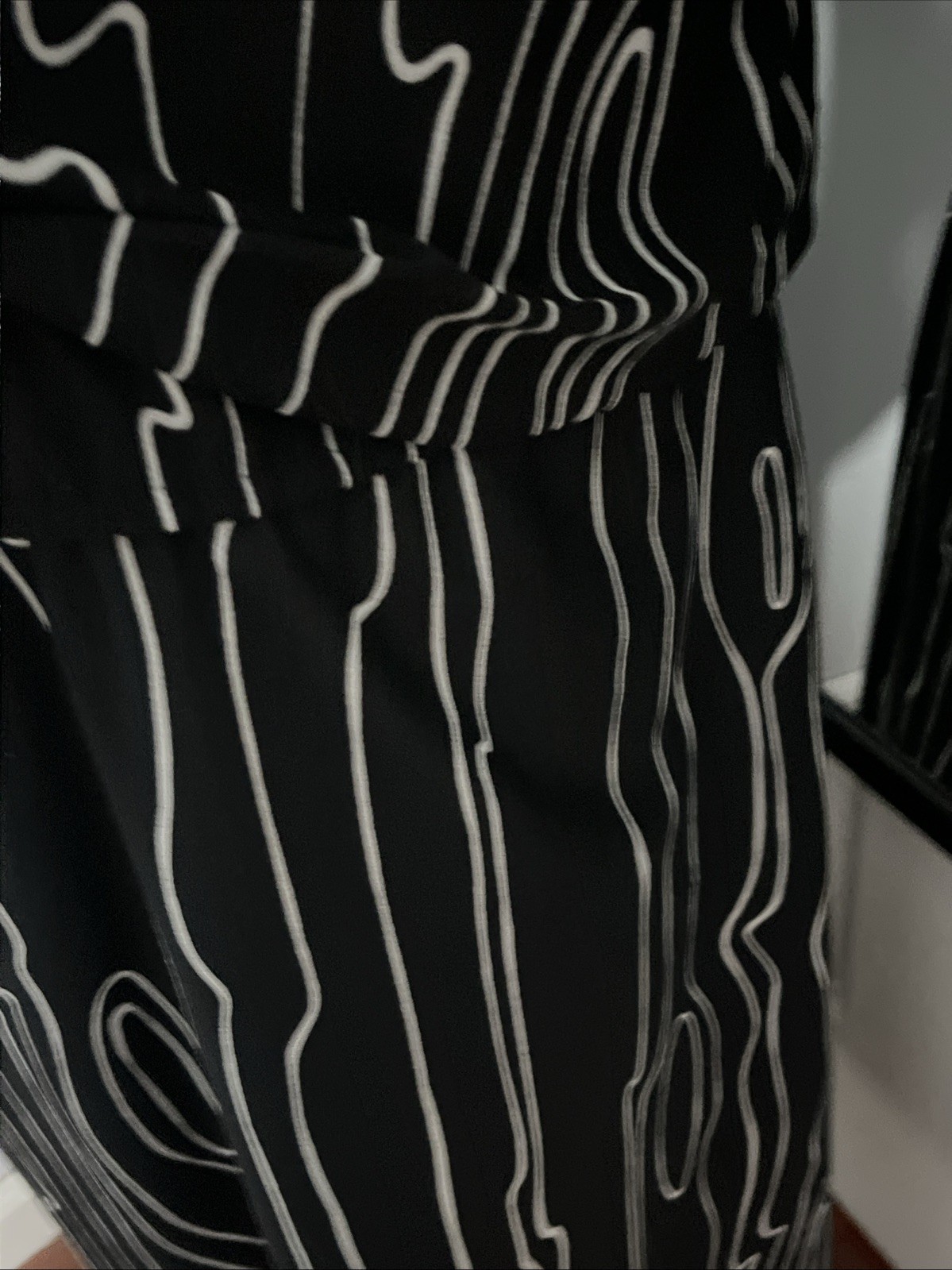 VINTAGE TJUNIORS FABULOUS BLACK WHITE DRESS ABSTRACT 8/10