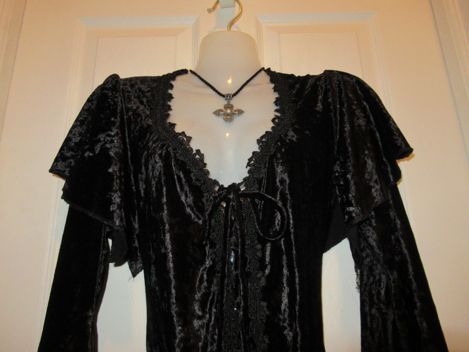 Vintage Crushed Velvet Goth Gown Bell Sleeves Dramatic Cross Chain Small EUC
