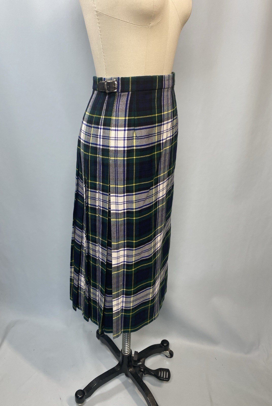 Vintage Tartan Skirt SIZE SMALL 8 plaid blue green kilt buckle midi pleated