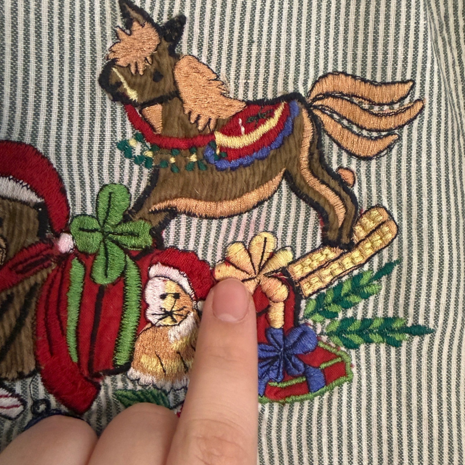 Vintage Medium Christmas Embroidered Shirt Festive Cottage Kitsch Twee Velvet