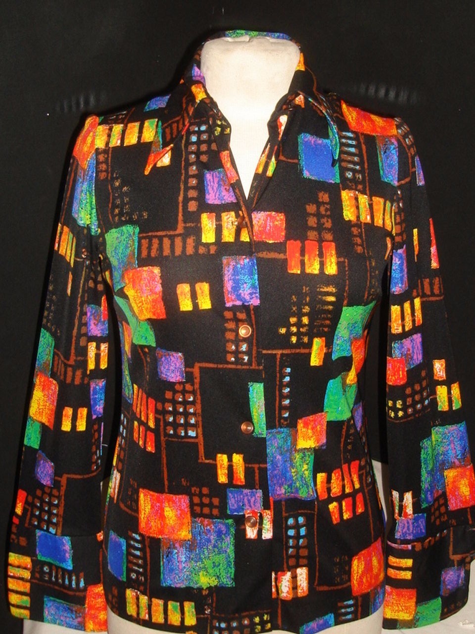 VTG TERRY CHICAGO MULTI COLOR GEO DESIGN POLY/ELASTANE L/S TOP SZ. M GORGEOUS