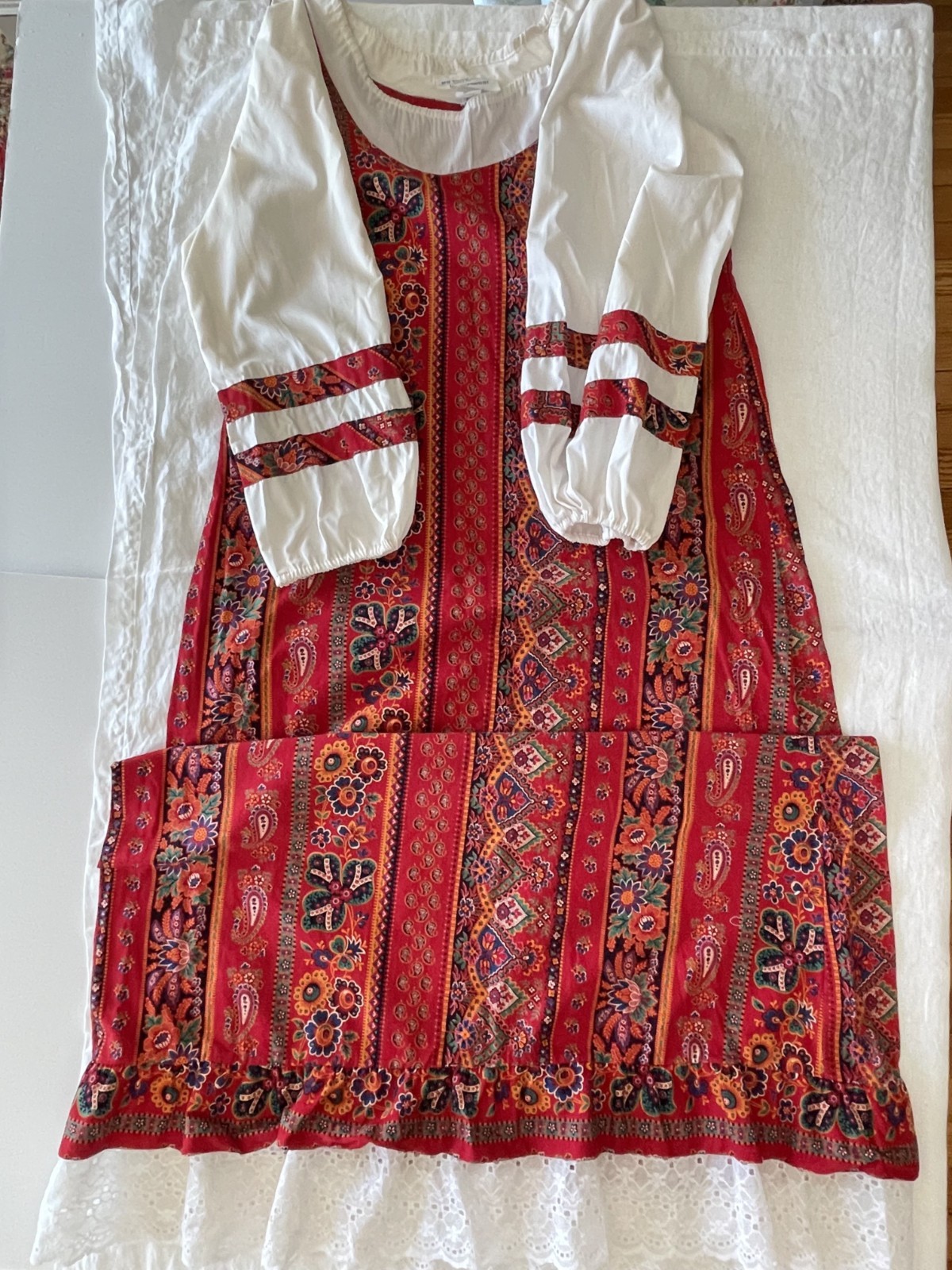 1970s Bohemian Prairie Maxi Dress RedFolk Border Print Cotton Vintage – M