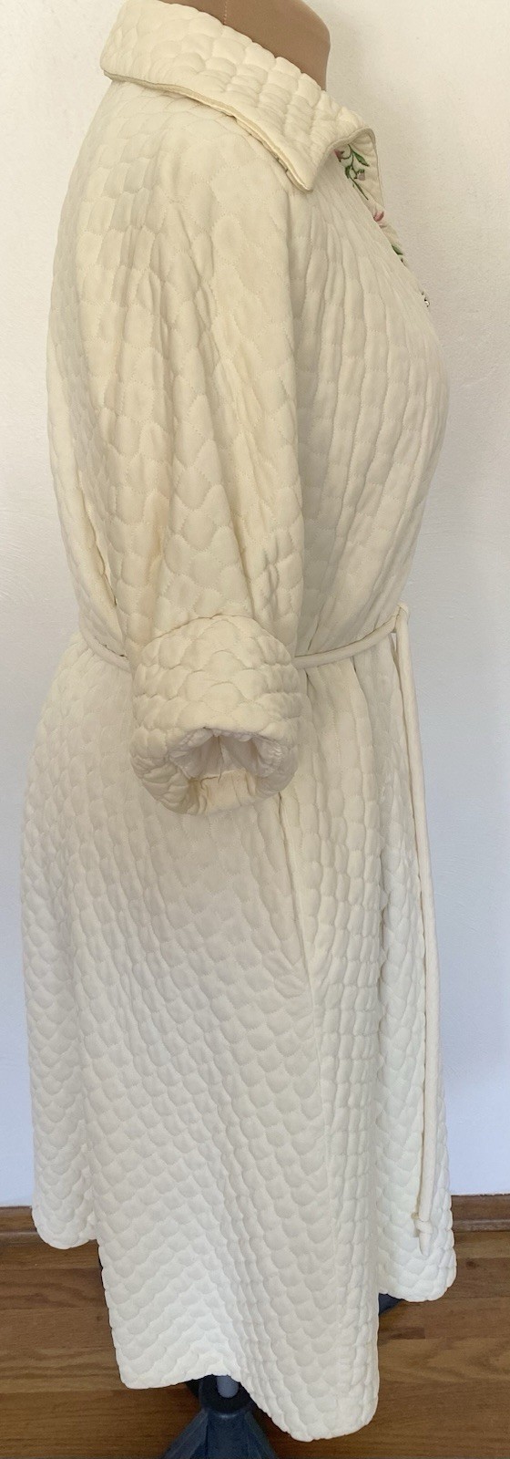 Vintage 60s Quilted Bathrobe *Large* EVELYN PEARSON Ivory Nylon Embellished
