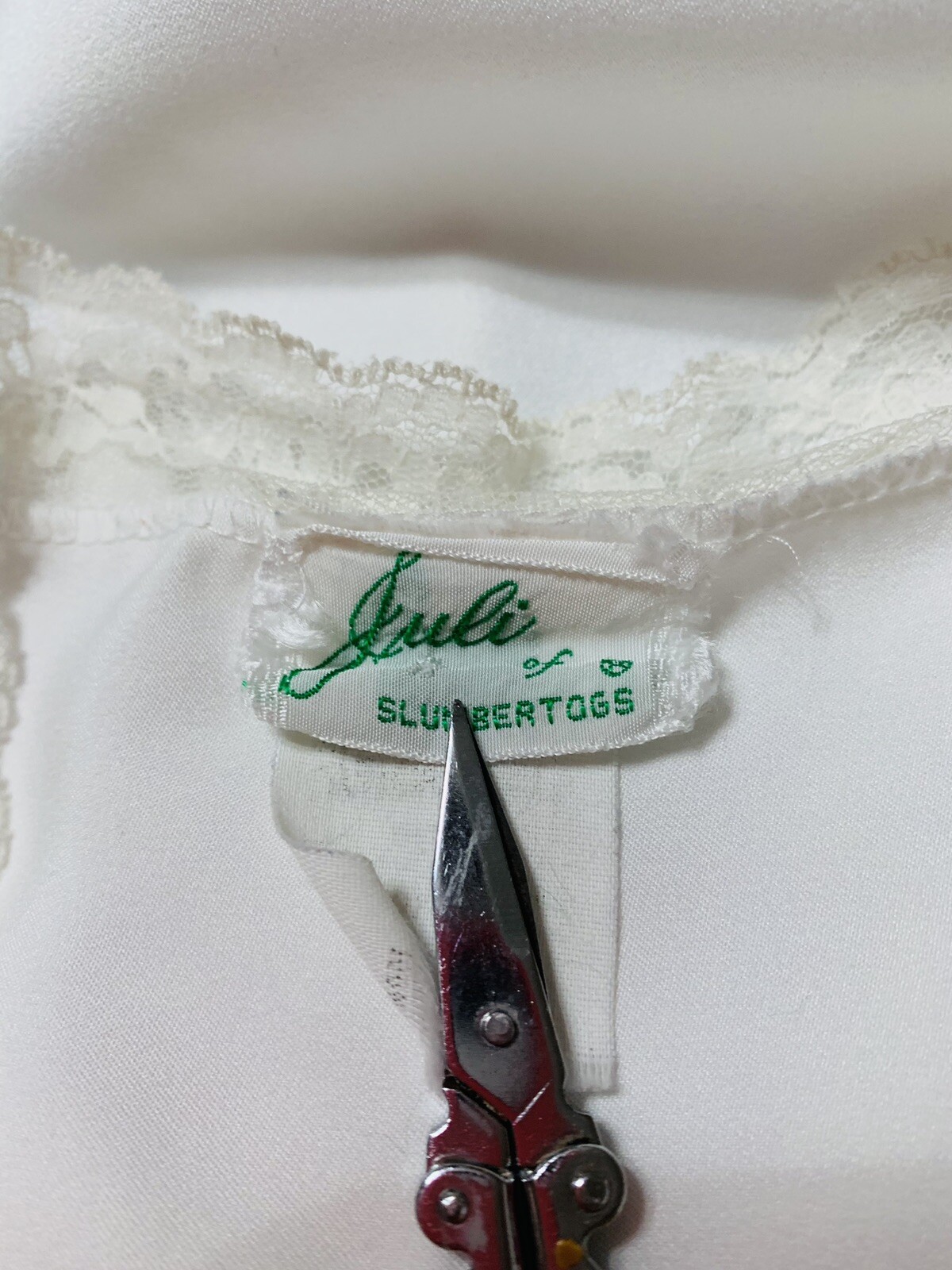 Vintage Juli of Slumbertogs White Self Tie Robe with Lace Pink Ribbon