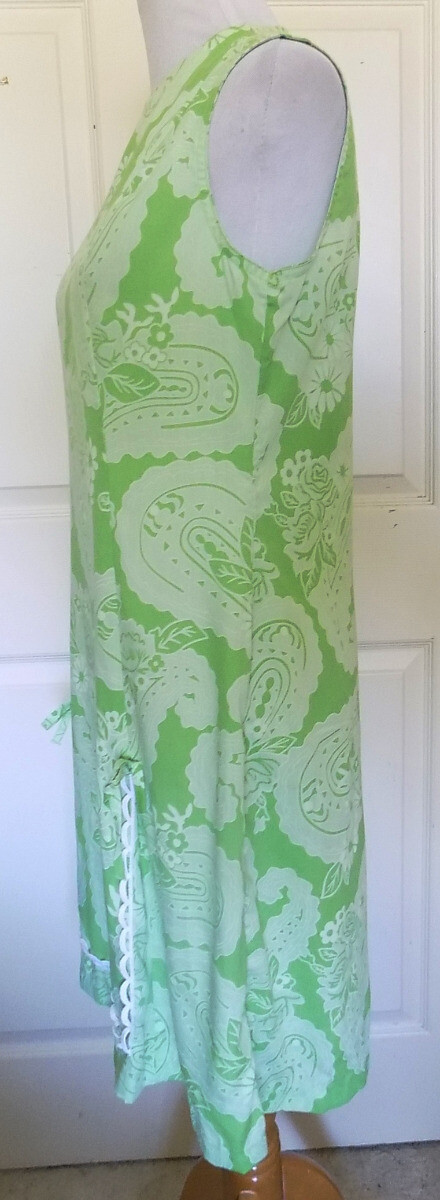 Vintage Green White Floral Sleeveless Shift Dress NPC Fashions B38