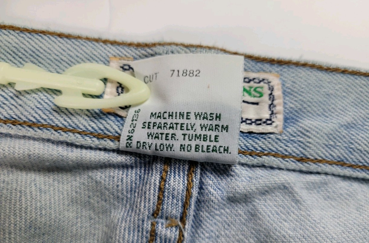 Vintage Guess 10001-30 USA Made Denim Jeans Tag 35″×27″ Light Wash Frayed Custom