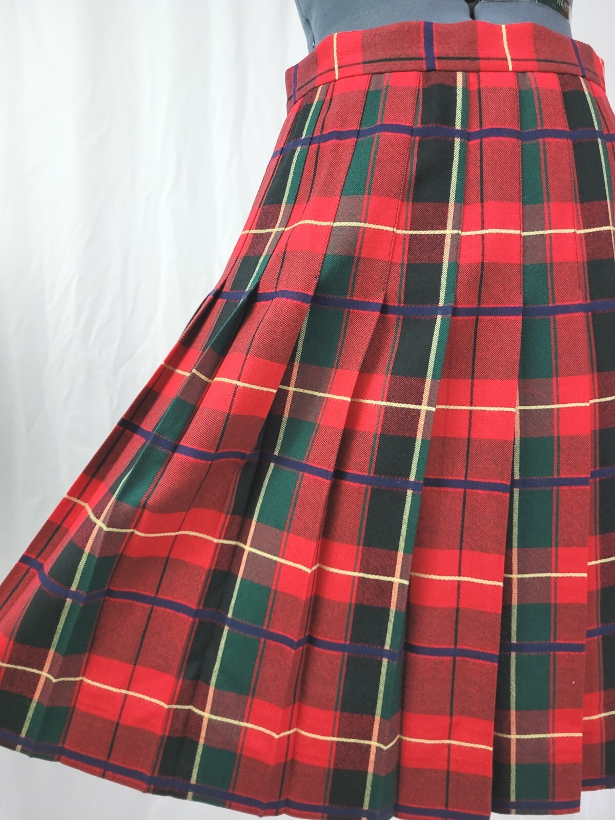 Vintage Talbots 100% Wool Red/Green/Black Plaid Pleated Skirt Size 10
