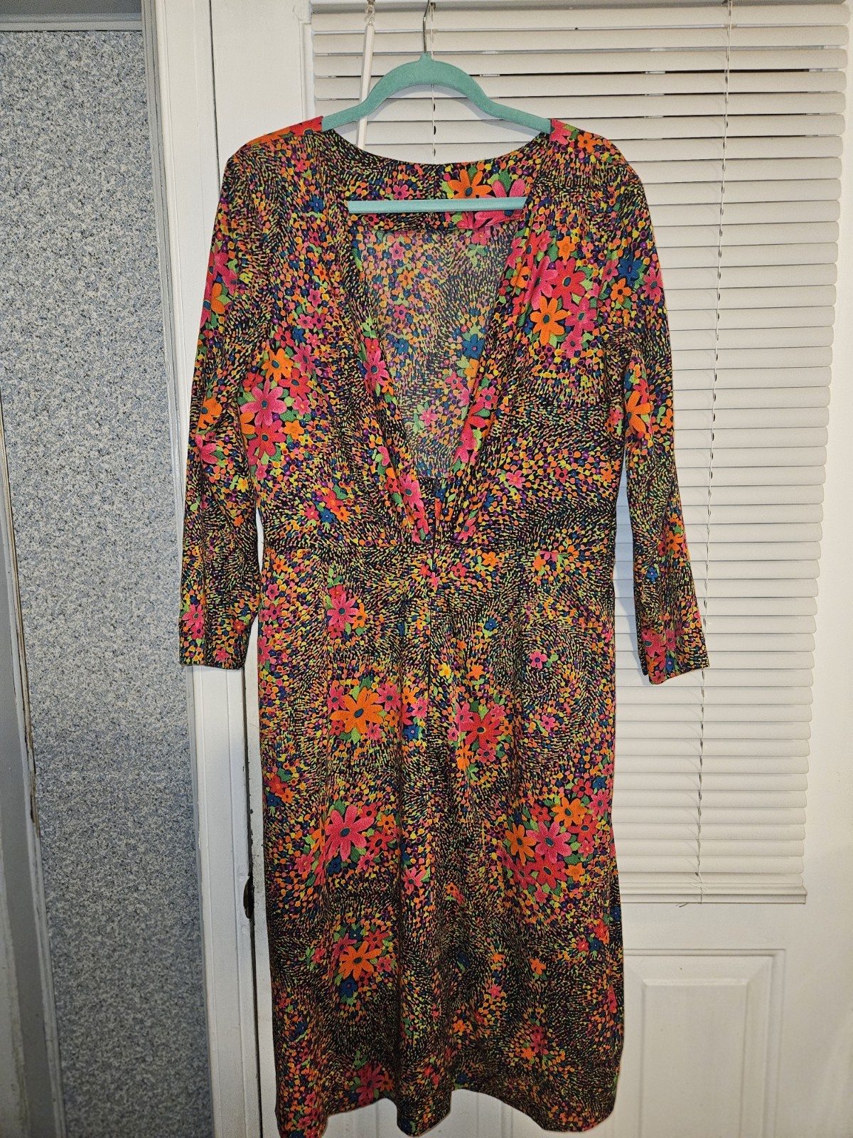 Vtg SUN FASHIONS of Hawaii Long Sleeve Low Cut Maxi Dress 60s 70s Trippy Hippy