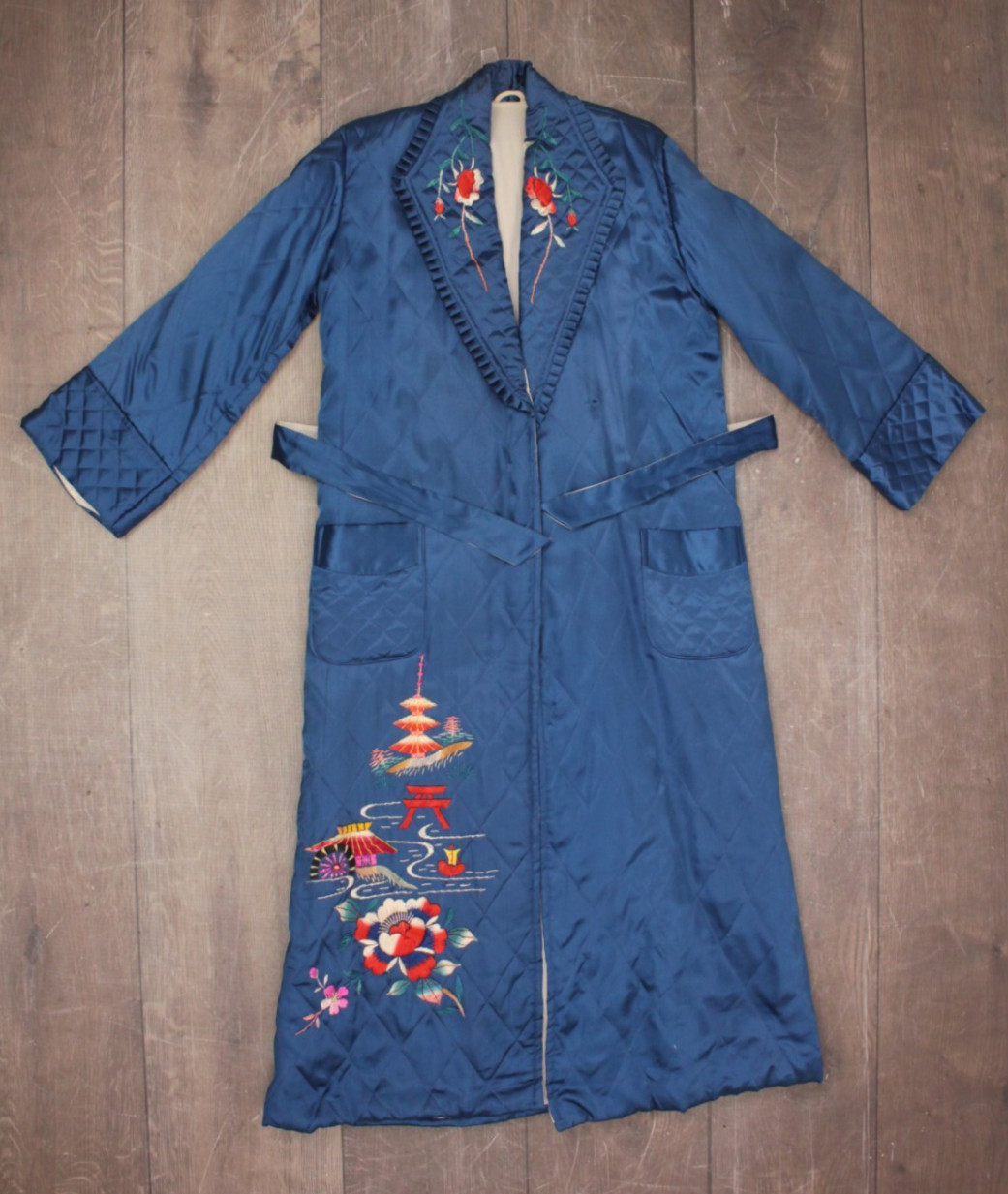 VTG Womens 50s 60s Blue Embroidered Rayon Korean / Japanese Robe S/M 1950s 1960s