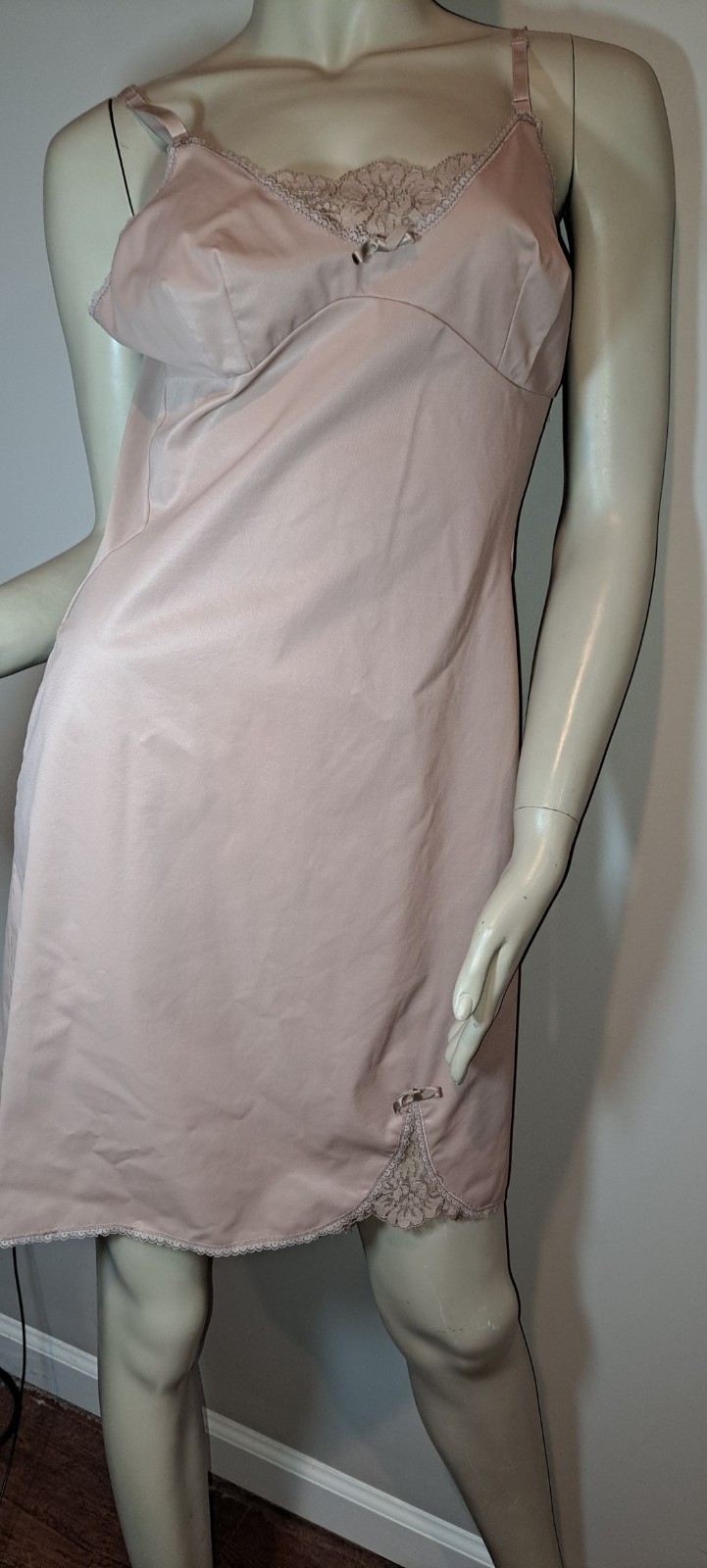 Vtg Warners Dark Nude Beige Full Slip 34 Short Swishy Taffeta Lingerie