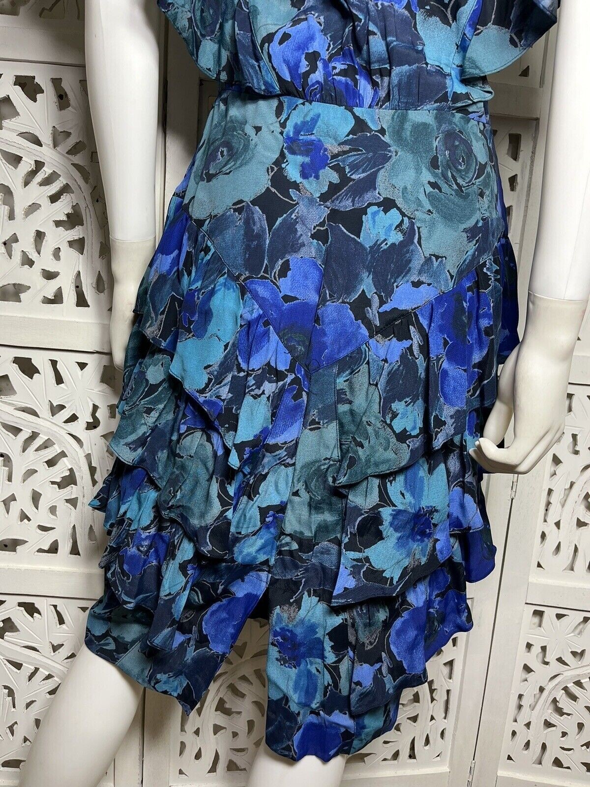 Vintage Barbara Barbara Women’s Floral Blue Ruffle Secretary Dress Size 8