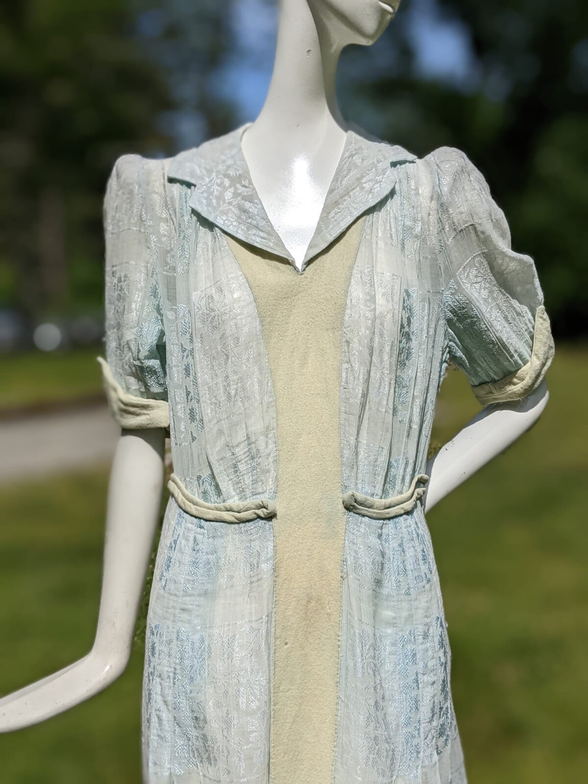SWEET 1930’S SHEER SILK & COTTON DAMASK DRESS W BLONDE WOOL FRONT
