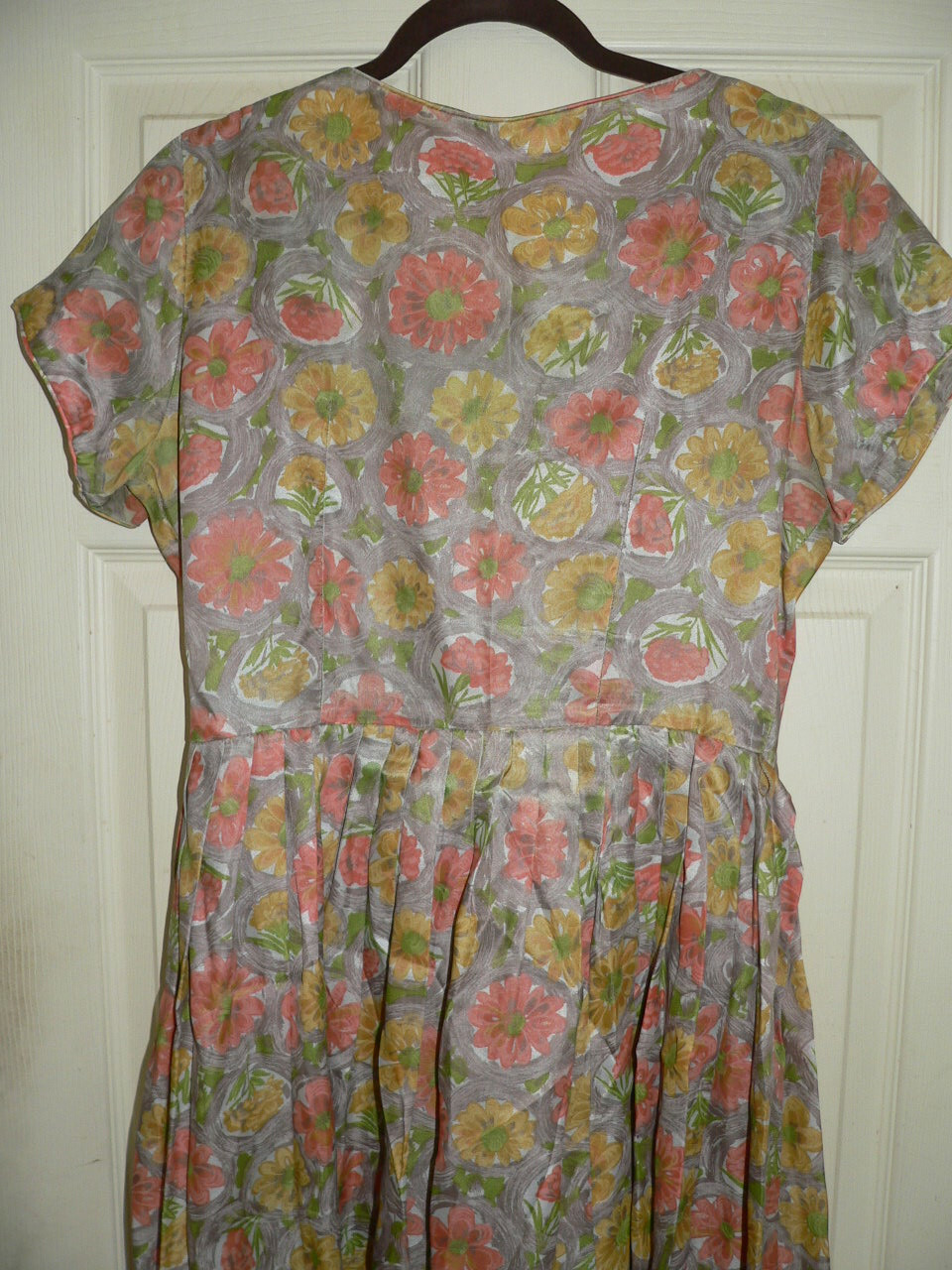 VTG 50s MODE O’ DAY CALIFORNIA DRESS YELLOW FLORAL RAYON AUTUMN DAY SMALL USA