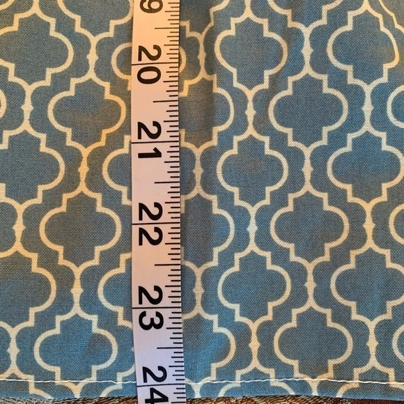 HEARTBREAKER. Teal/White Skirt with band. Size Sml. 90s Style.