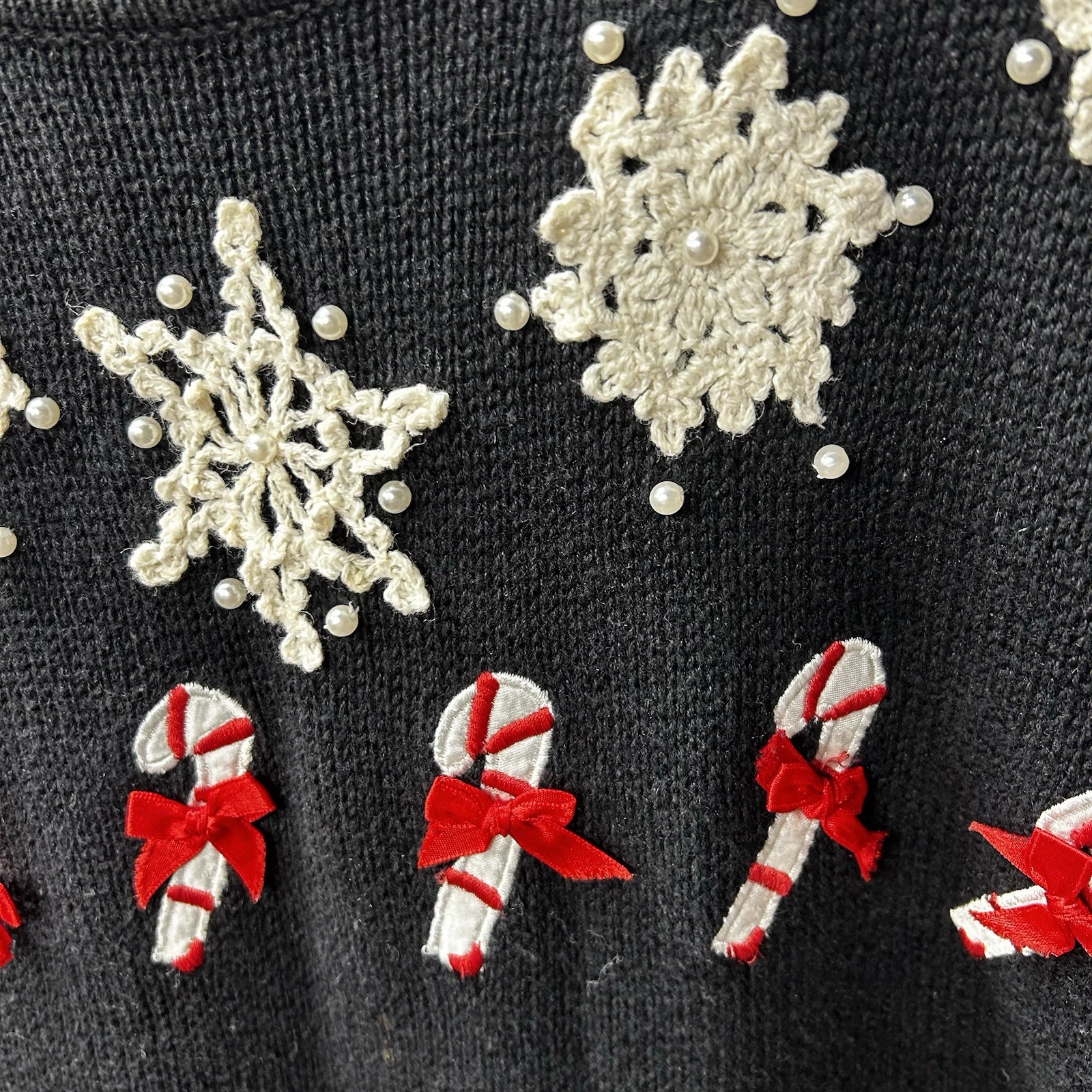 VTG 80s Work In Progress Christmas Characters Sweater: Size MEDIUM (8/10)