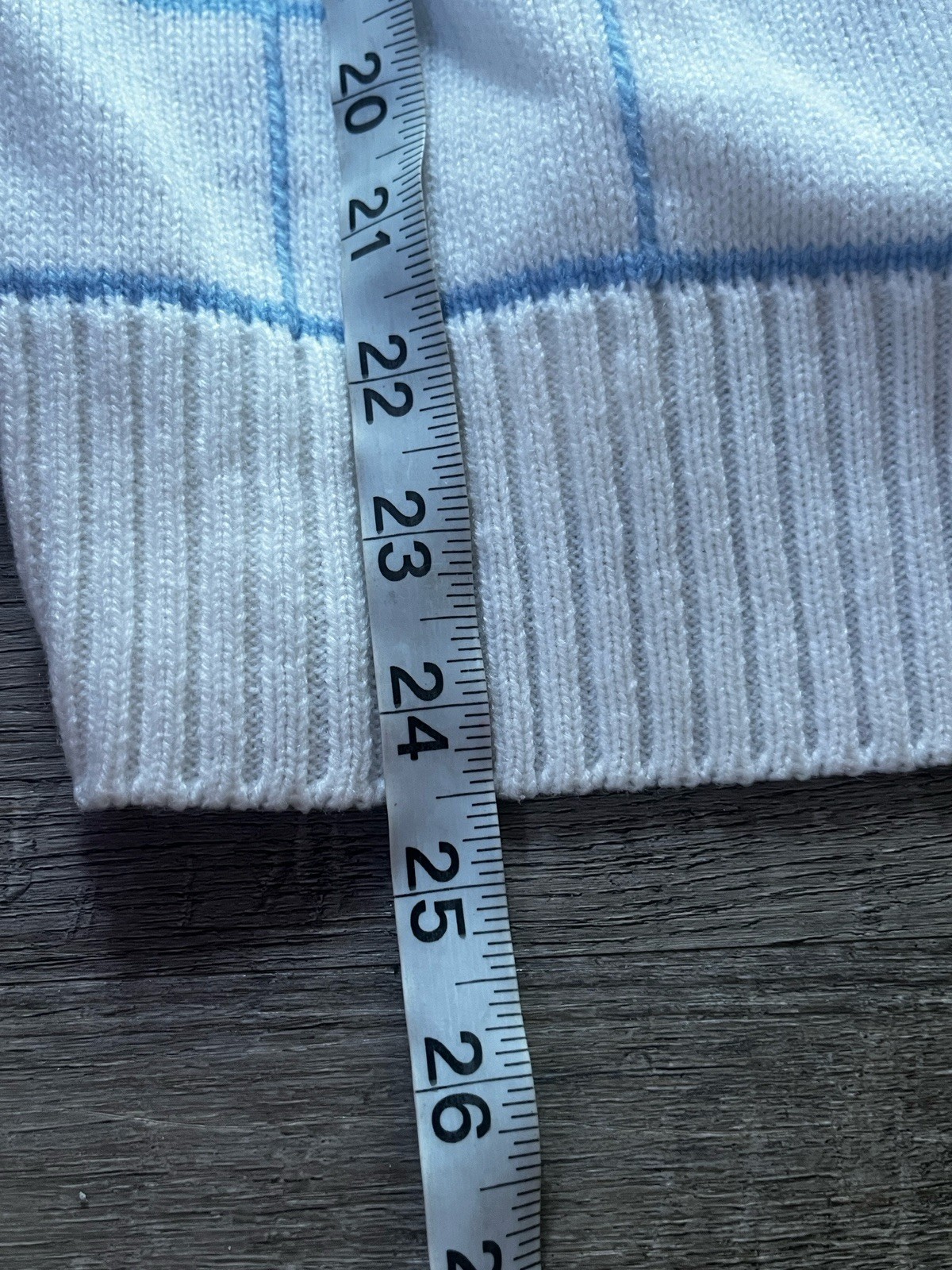Vintage Women’s Tennis Sweater Quantum! Sportswear M Light Blue Cream V Neck