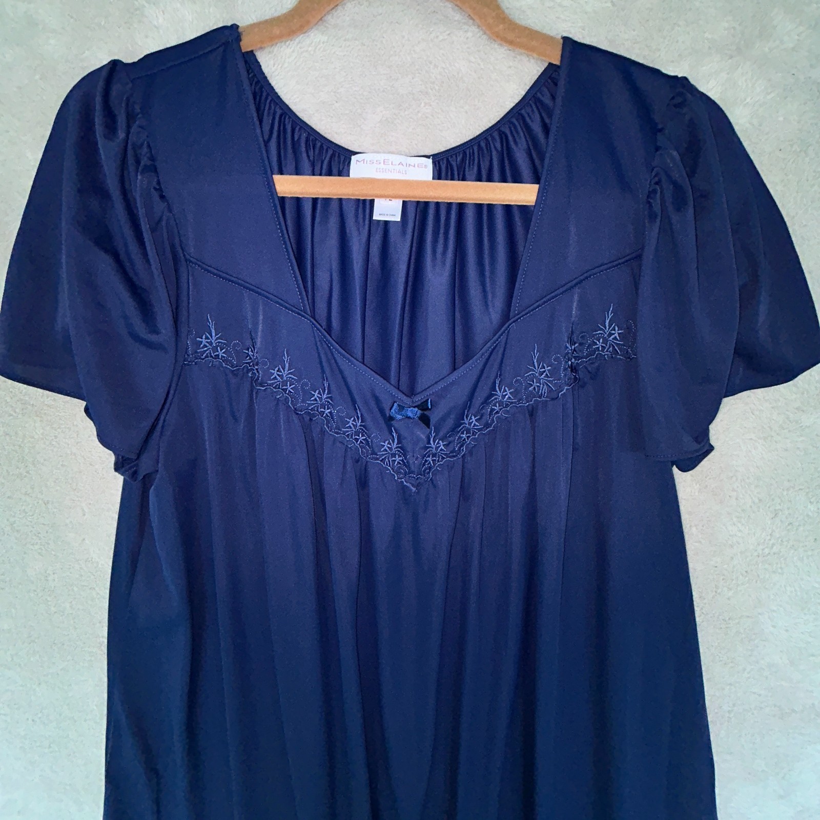 Miss Elaine Essentials Dark Blue Nylon Embroidered Nightgown Size PL Chest 42″