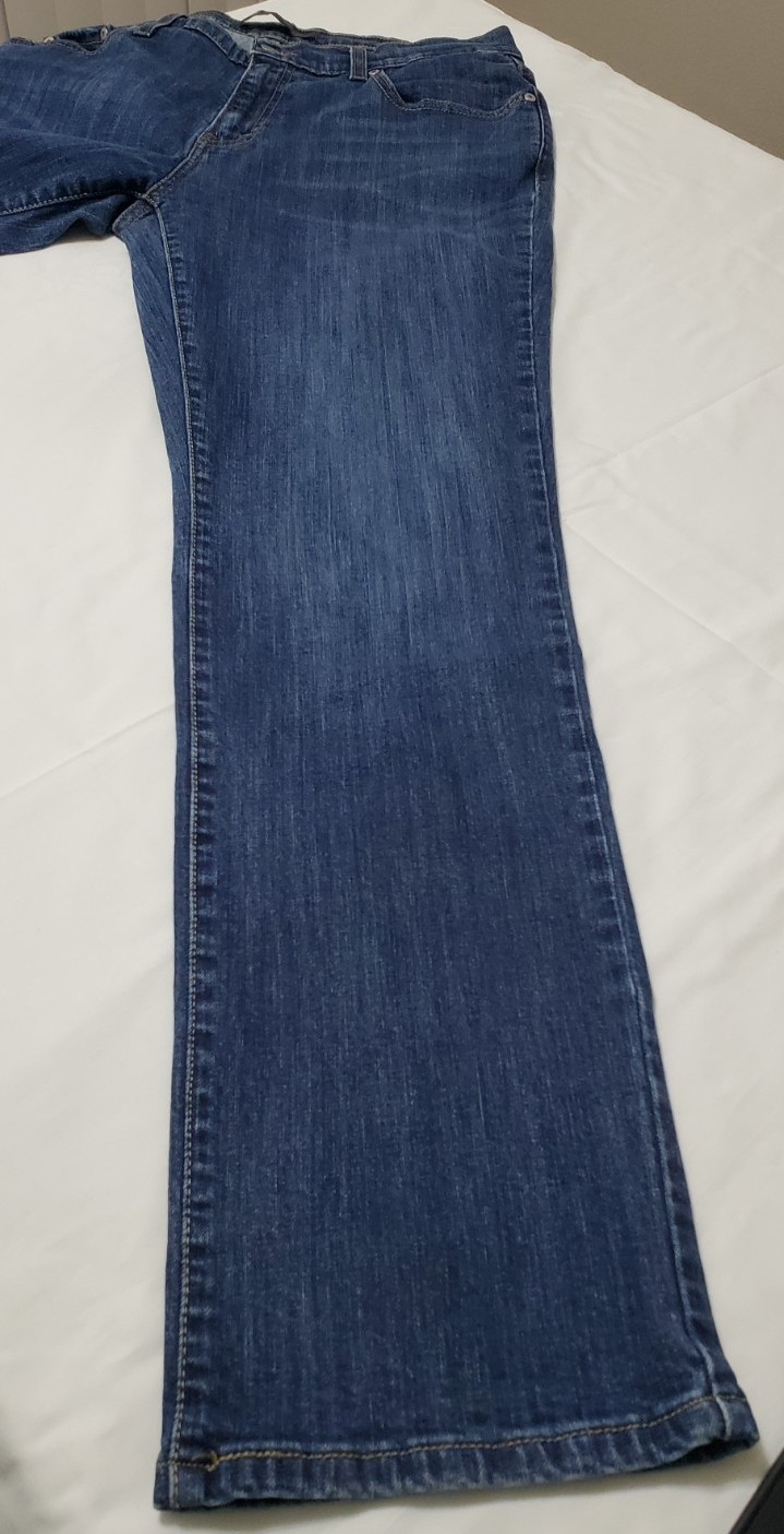 Levi’s 505 Women’s Jeans 31W 32L Straight Leg Denim #500009