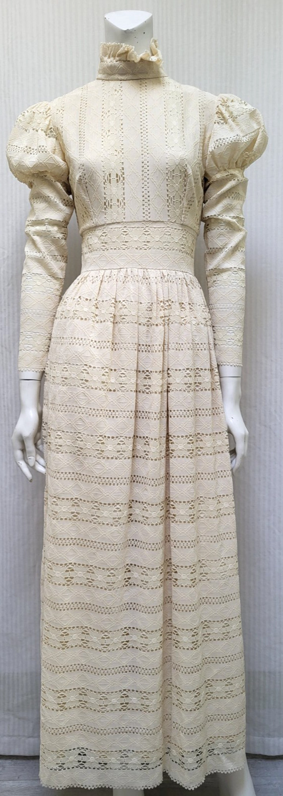 Vintage JOY STEVENS Cream Lace Cottagecore Victorian Style Dress – Size XS – EUC