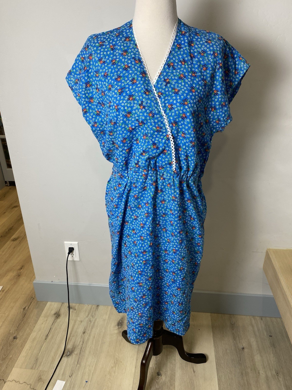 50’s 60’s Handmade Floral House Dress SOFT Cotton M/L Cottage Core