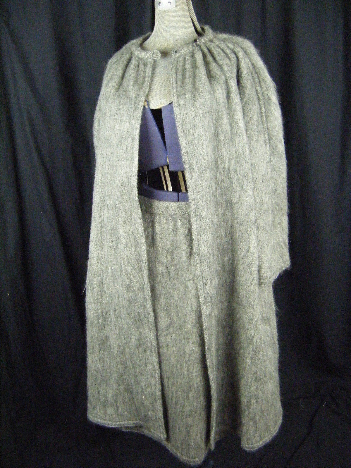 GEOFFREY BEENE Vtg 70s Charcoal Gray Mohair Wool Coat & Skirt-Bust 45/Waist 27